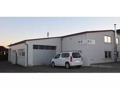 Außenansicht Halle.jpg